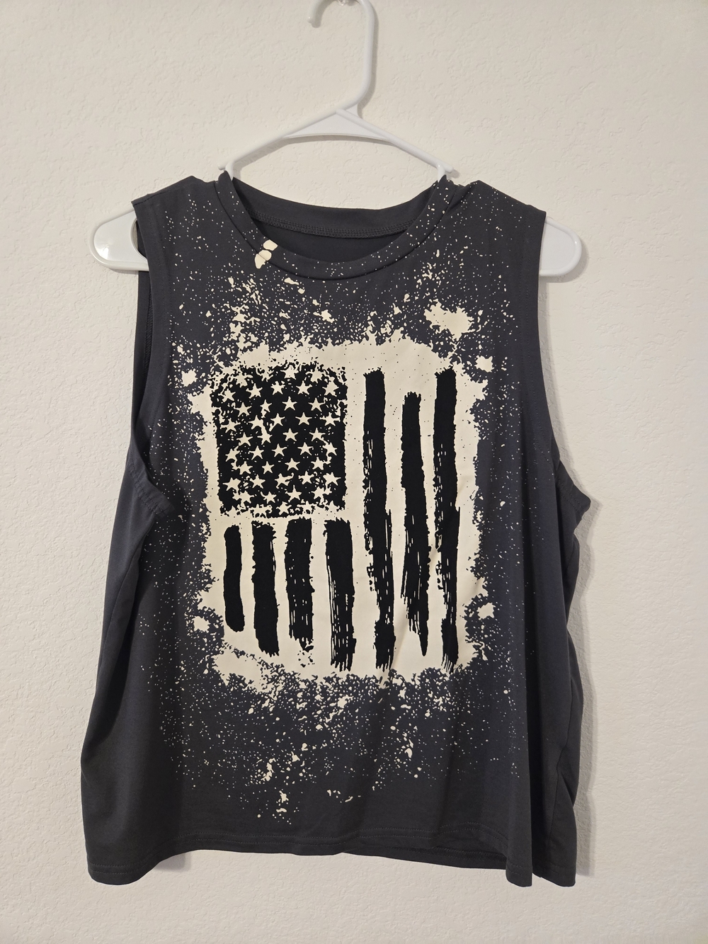 Dark Gray Sleeveless Tee with Cream American Flag Print